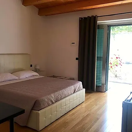 Oasi Vetoio Nocleg ze śniadaniem 3*