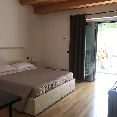 Oasi Vetoio 3*